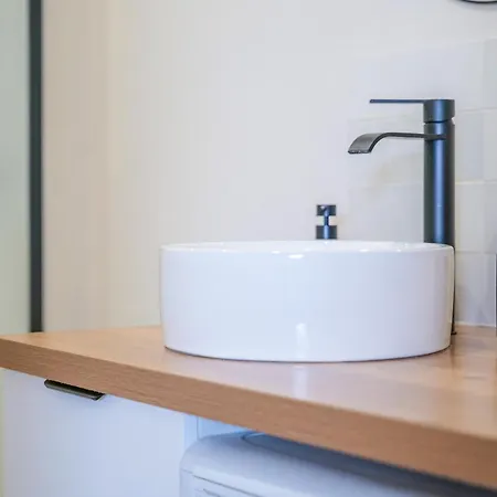 Tres Bel Lumineux Et Au Calme - 2 Personnes Apartment